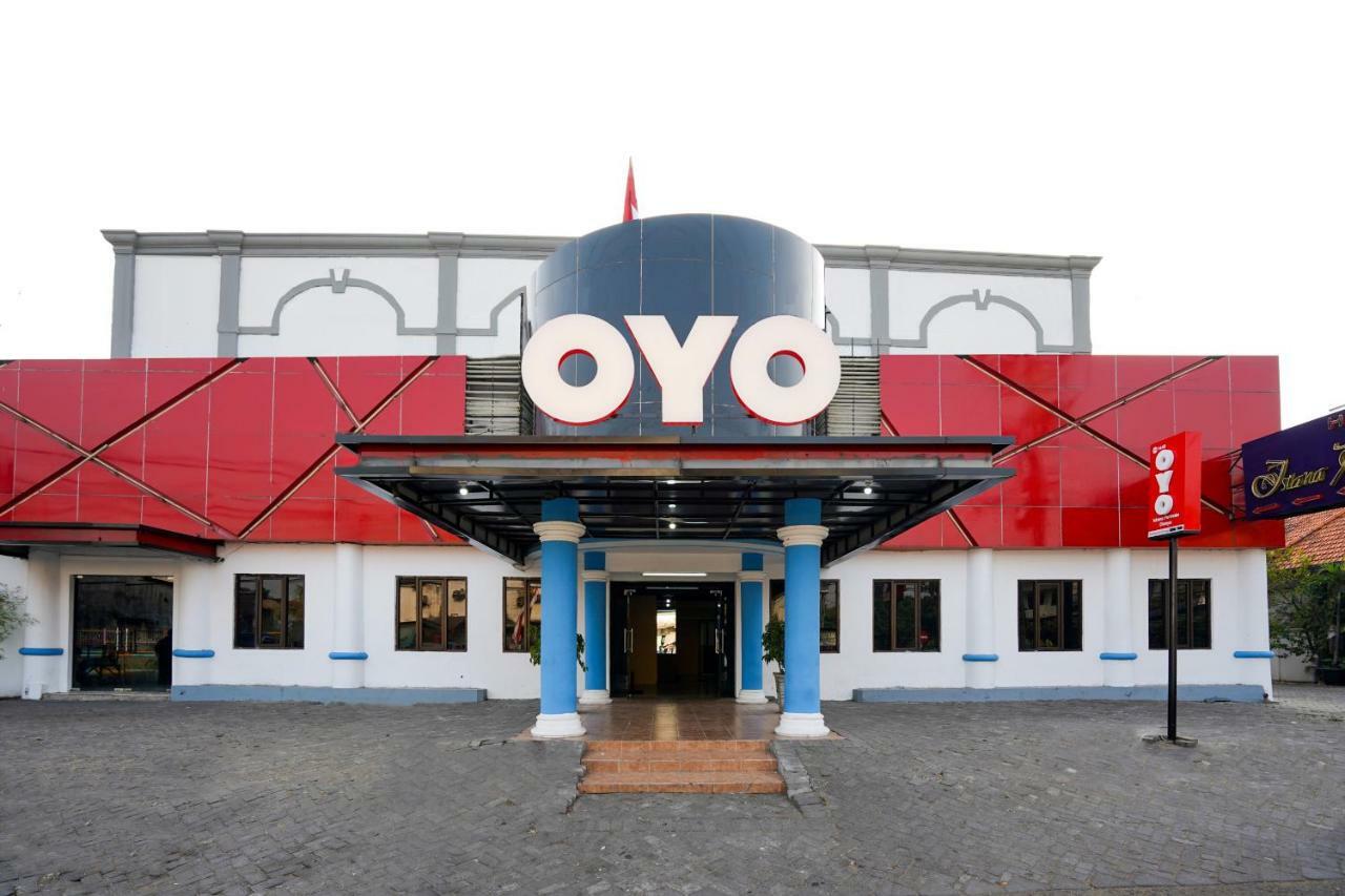 Oyo 1449 Istana Permata Dinoyo Sorabaya Extérieur photo